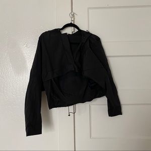 Cropped windbreaker